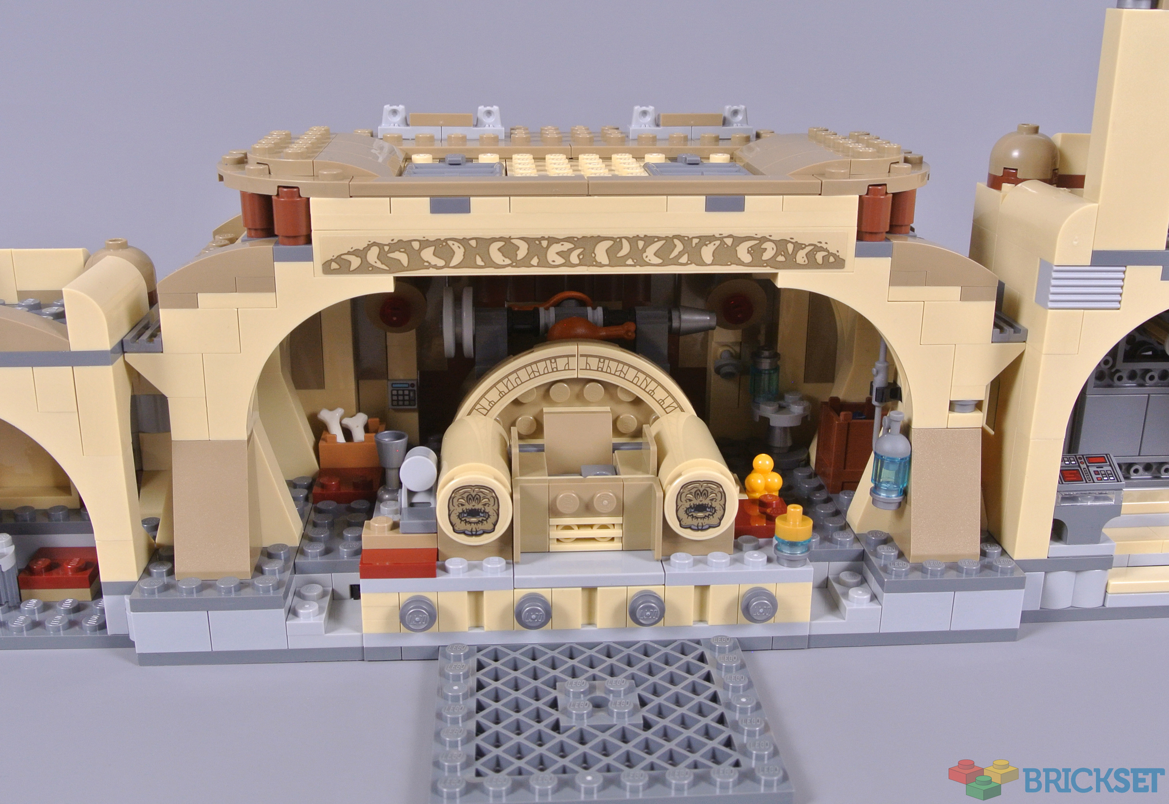 LEGO Star Wars 75326 Boba Fett's Throne Room review | Brickset